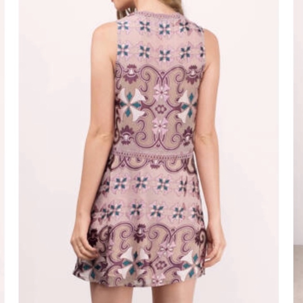 Shift Dress With Beautiful Pattern - image 4
